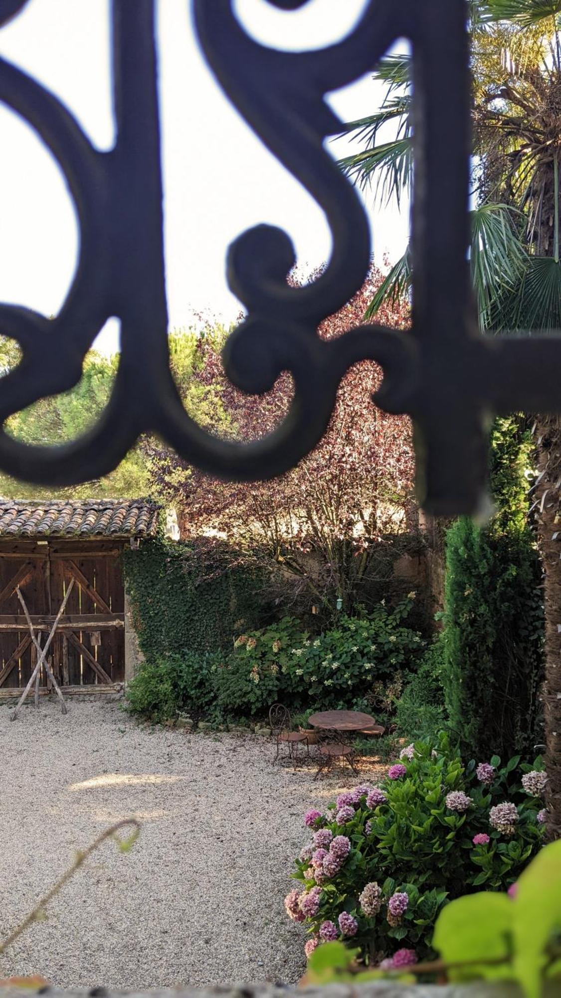 Le Clos Du Perret Chaussan ภายนอก รูปภาพ
